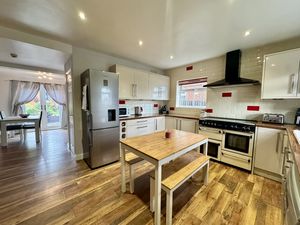 Photo 11- click for photo gallery